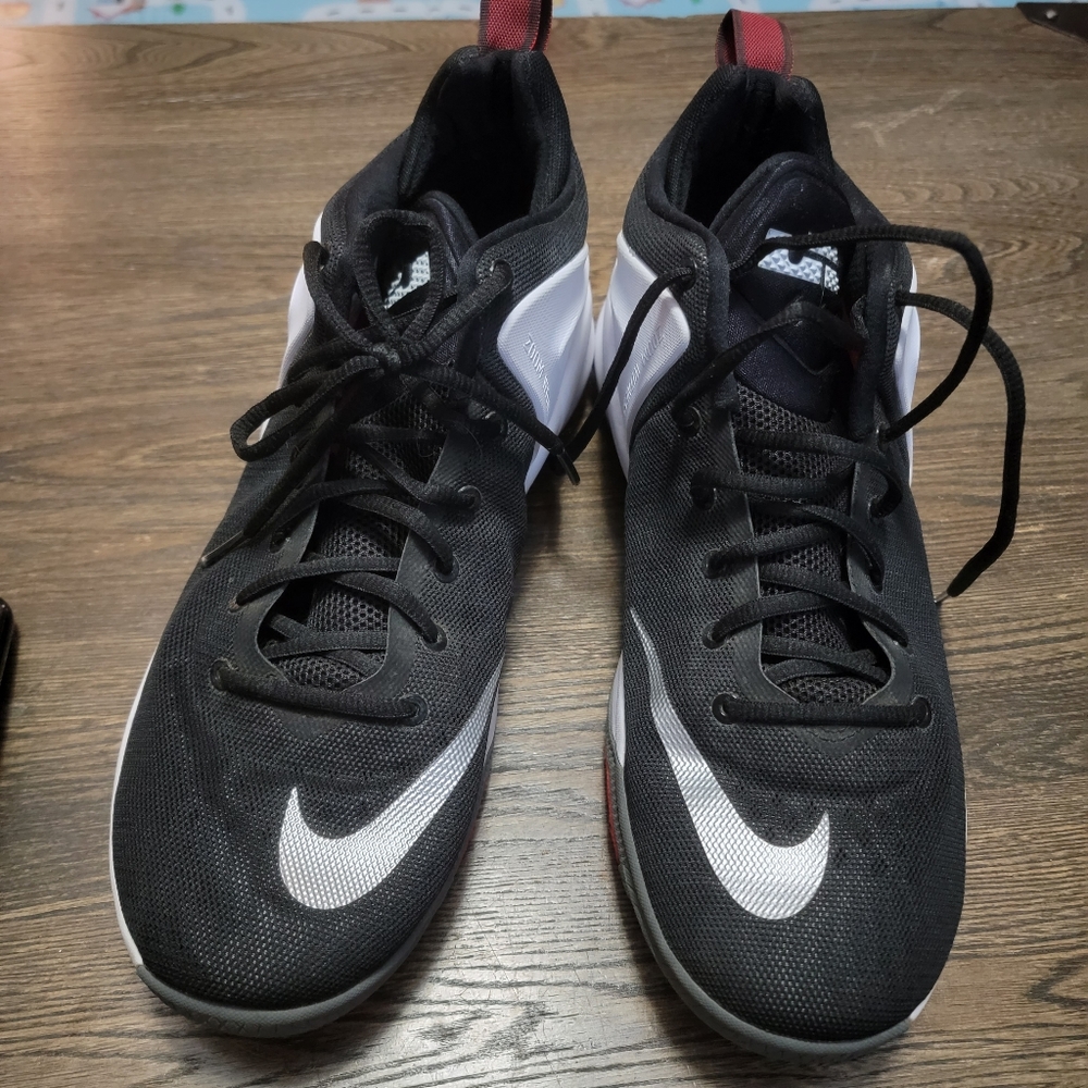 Nike LeBron Zoom Witness Shoes